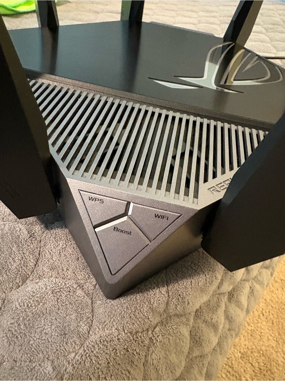 ASUS ROG Rapture Tri Band Gaming Router - Picture 3 of 9